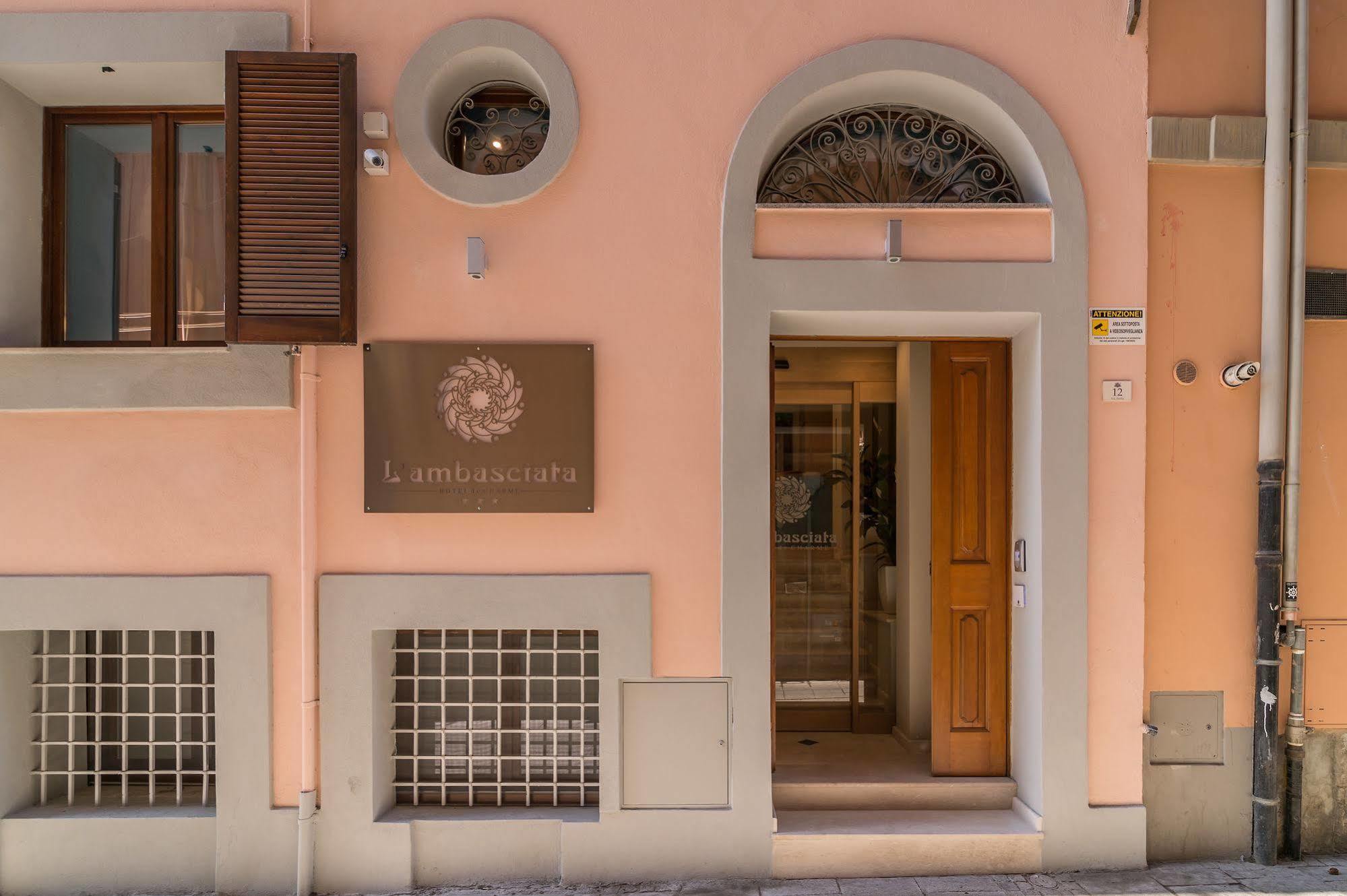 קליארי L'Ambasciata Hotel De Charme מראה חיצוני תמונה