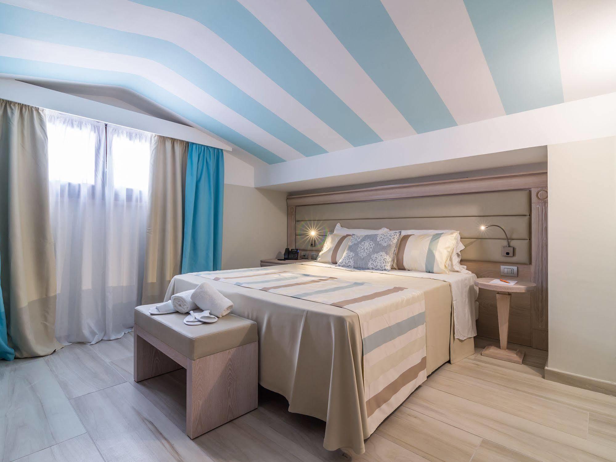 קליארי L'Ambasciata Hotel De Charme מראה חיצוני תמונה