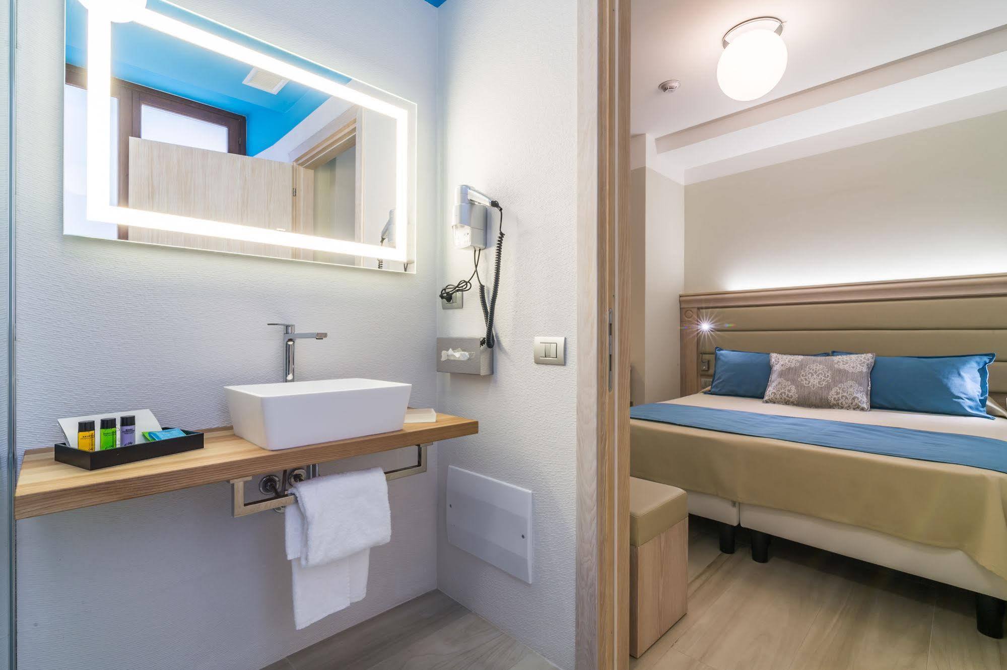 קליארי L'Ambasciata Hotel De Charme מראה חיצוני תמונה