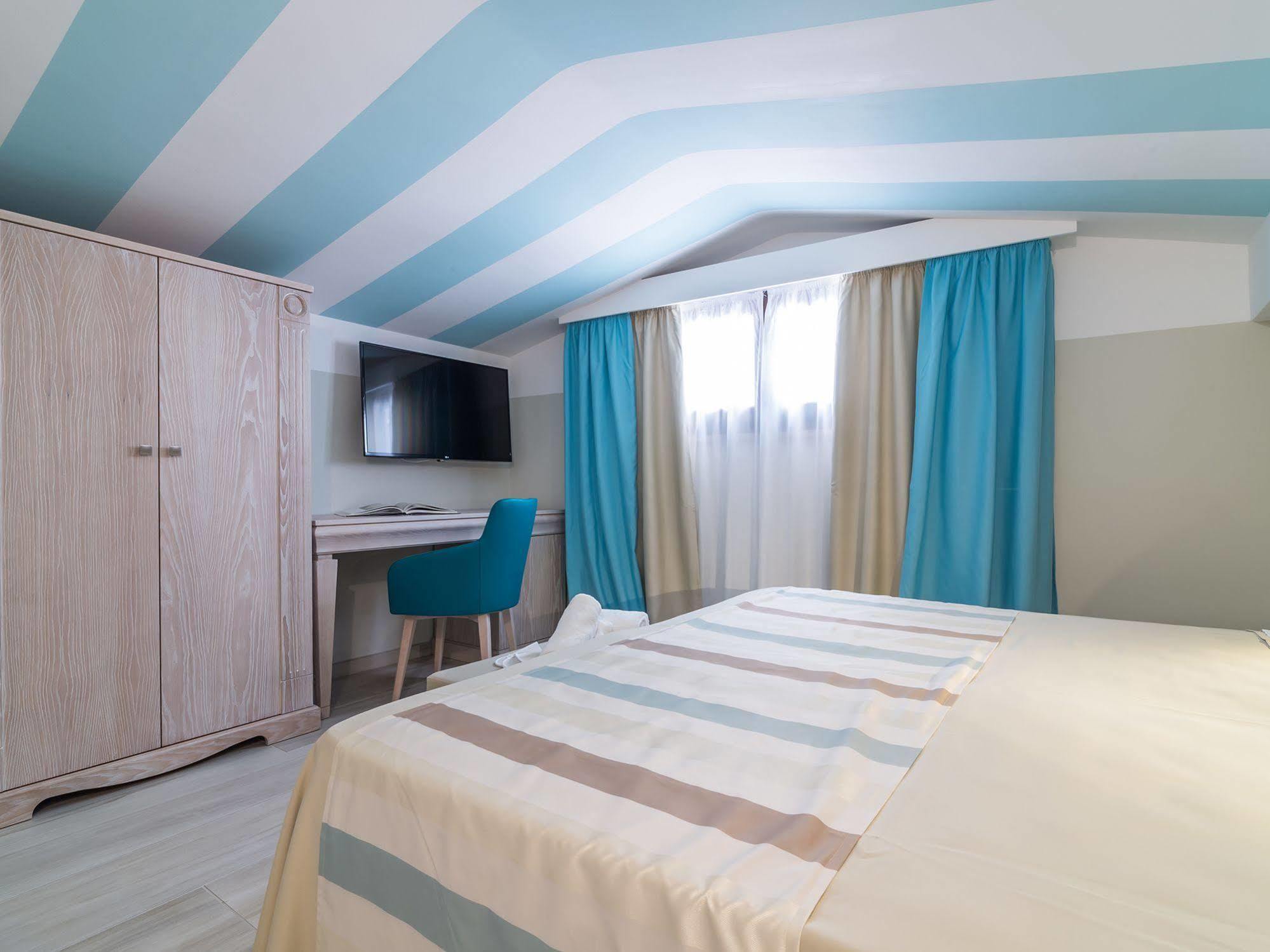 קליארי L'Ambasciata Hotel De Charme מראה חיצוני תמונה