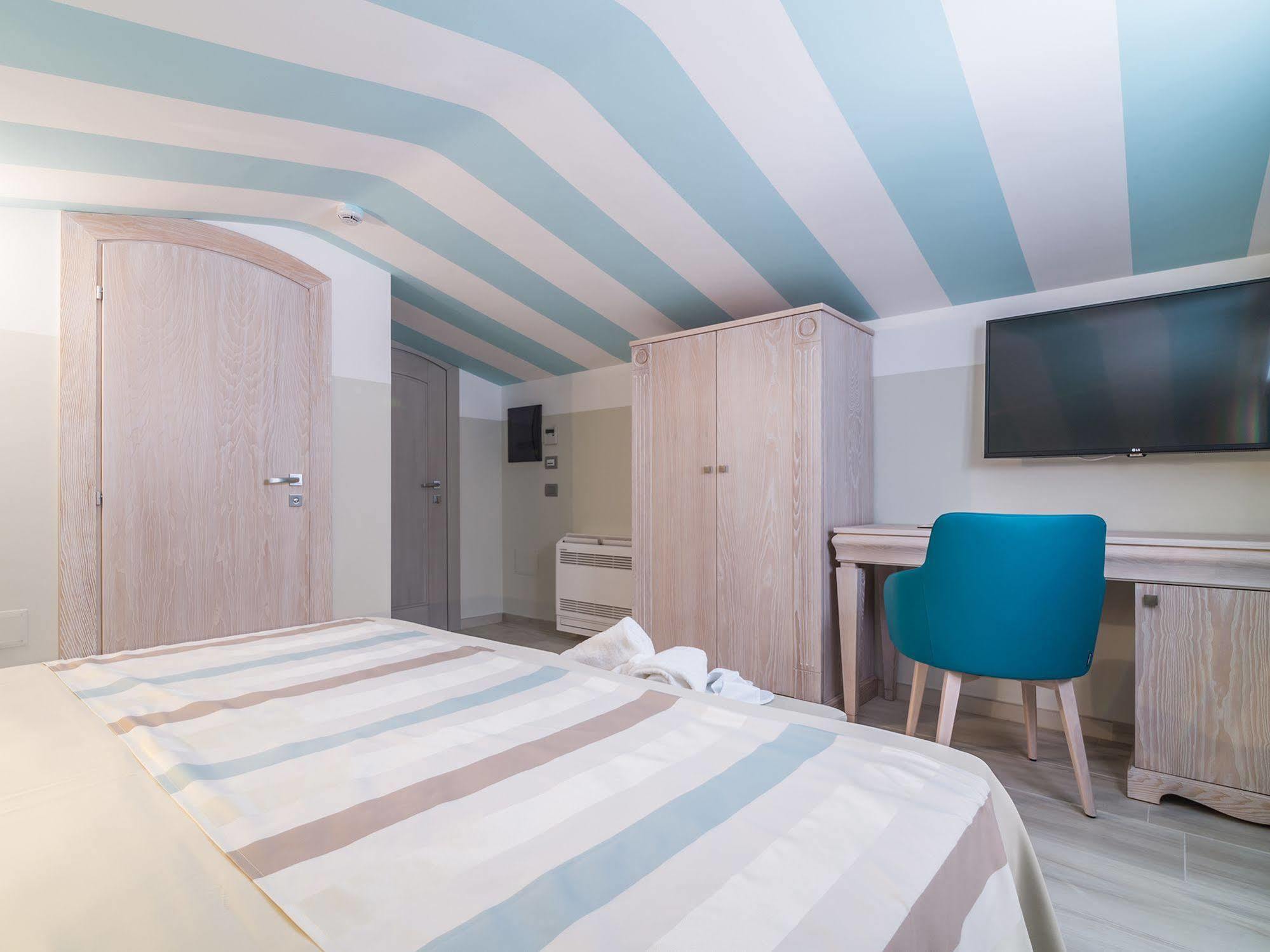 קליארי L'Ambasciata Hotel De Charme מראה חיצוני תמונה