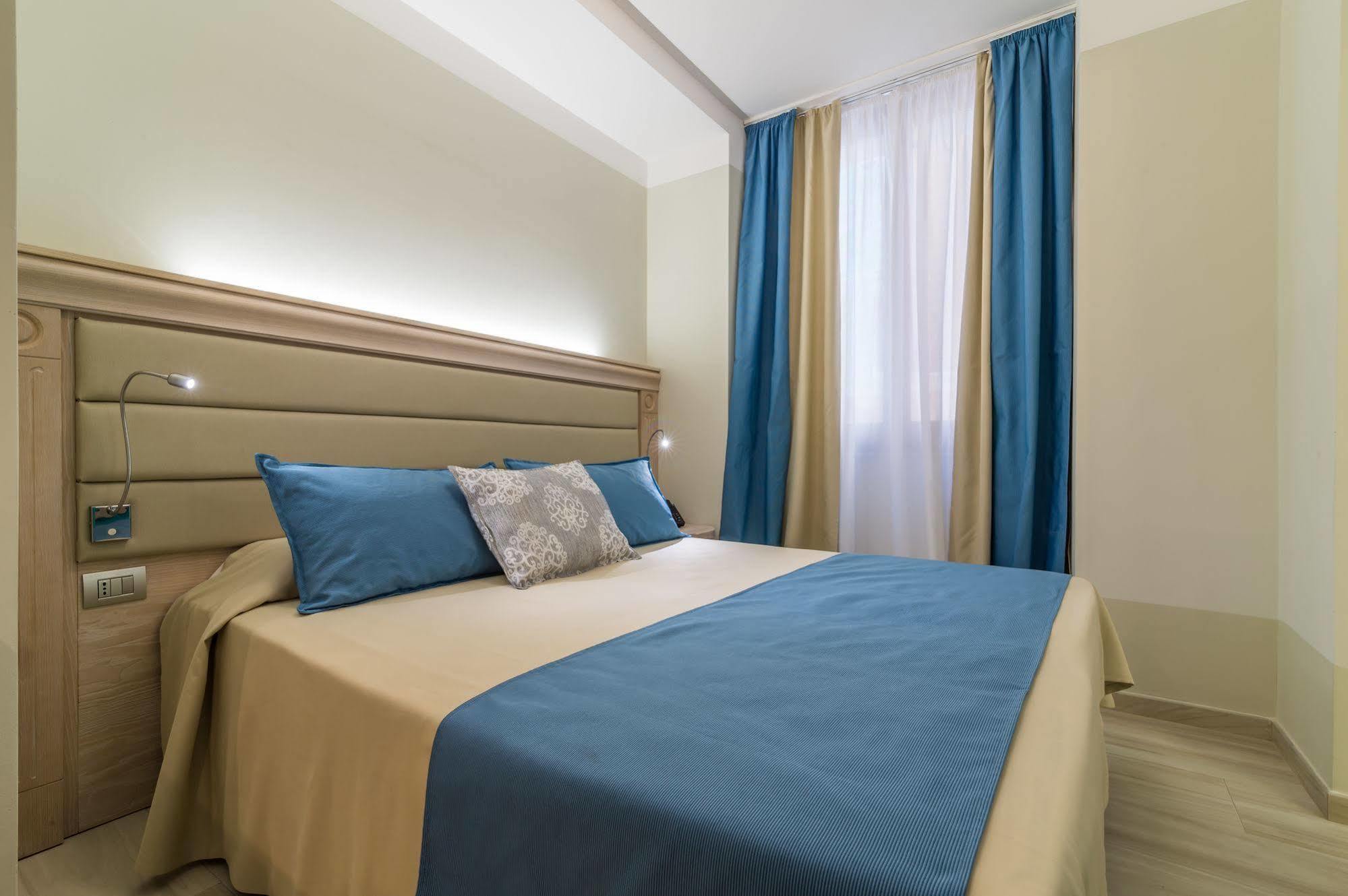 קליארי L'Ambasciata Hotel De Charme מראה חיצוני תמונה